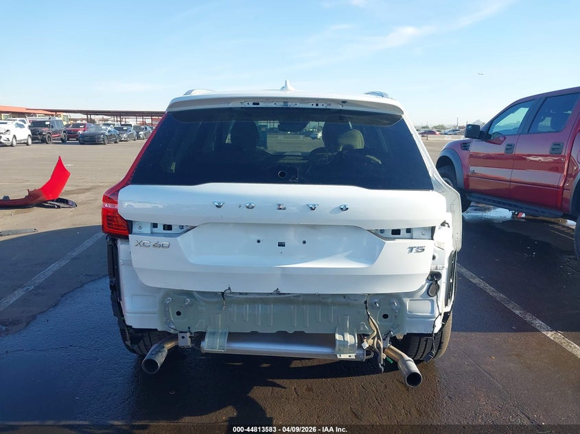 2021 Volvo Xc60 T5 Momentum VIN: YV4102DK9M1696768 Lot: 44813583