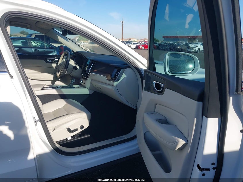 2021 Volvo Xc60 T5 Momentum