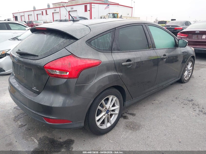 2016 Ford Focus 2.0 Se grey Lot 111044813638 Vin 1FADP3K26GL320063