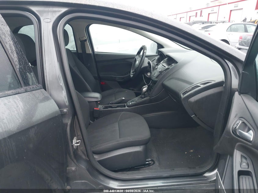 2016 Ford Focus 2.0 Se grey Lot 111044813638 Vin 1FADP3K26GL320063