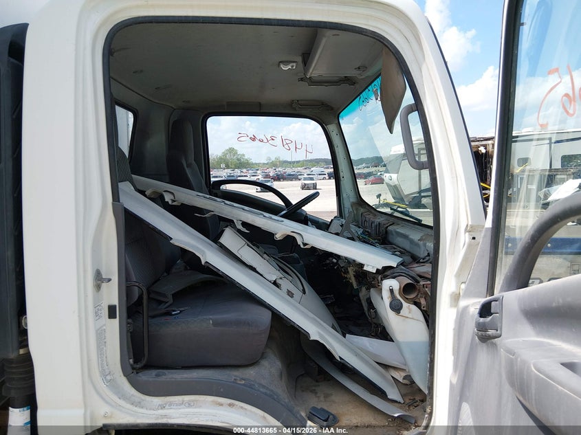 2014 Isuzu Npr Hd Dsl Reg At Unknown Lot 111044813665 Vin JALC4W160E7001072