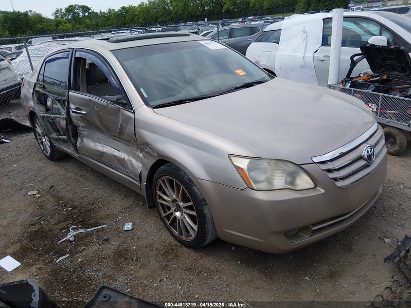 2005 TOYOTA AVALON XLS