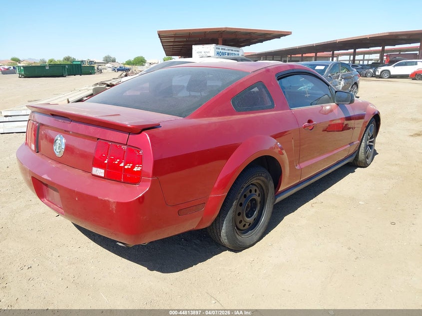 2007 Ford Mustang V6 Deluxe/V6 Premium