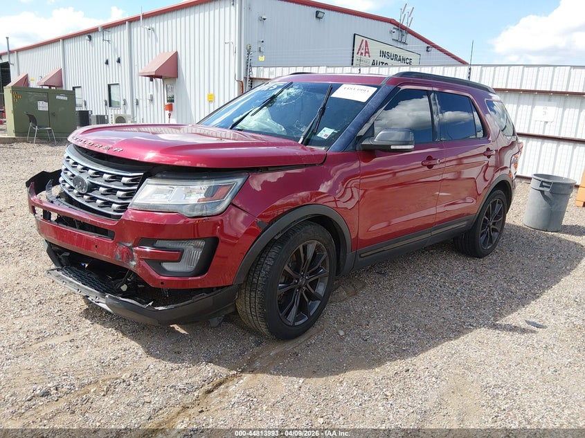 2017 Ford Explorer 3.5 Xlt red Lot 111044813993 Vin 1FM5K8D8XHGB61601