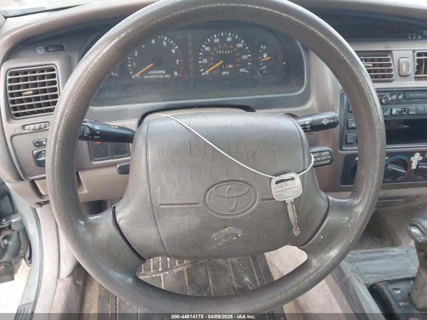 1997 Toyota Avalon Xl VIN: 4T1BF12BXVU197587 Lot: 44814175