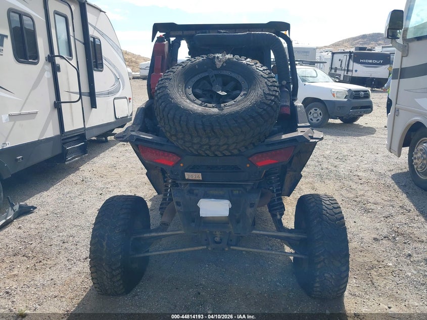 2018 Polaris Rzr Xp 4 Turbo Eps VIN: 3NSVFE921JF942775 Lot: 44814193