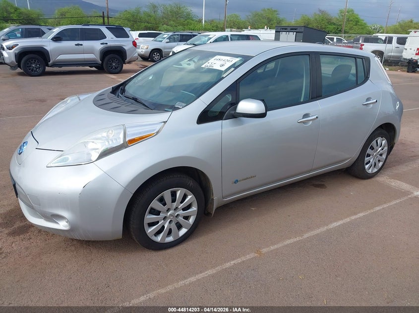 Vin: 1n4az0cp4fc329803, lot: 45311471, nissan leaf s 20152