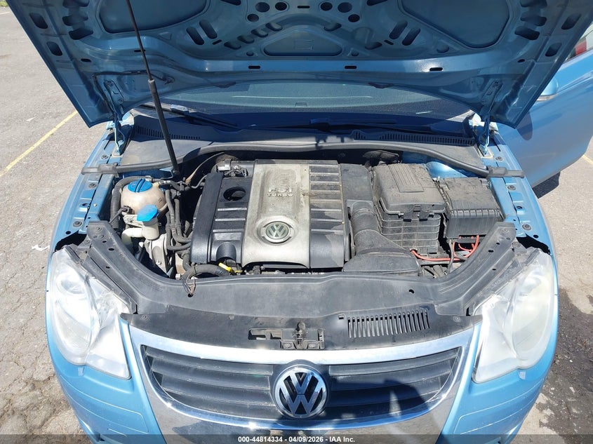 2008 Volkswagen Eos Komfort/Turbo VIN: WVWAA71F28V010511 Lot: 44814334