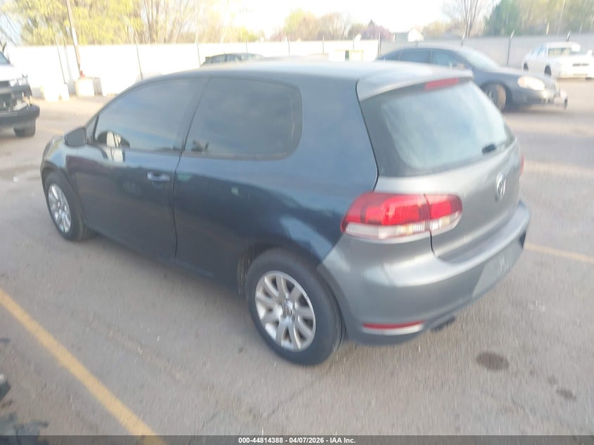 2011 Volkswagen Golf 2.5L 2-Door