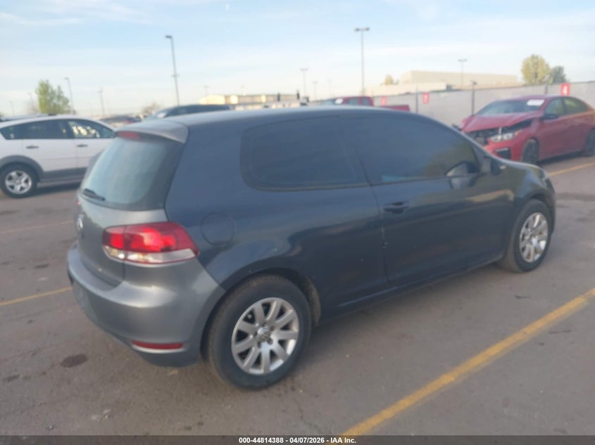 2011 Volkswagen Golf 2.5L 2-Door