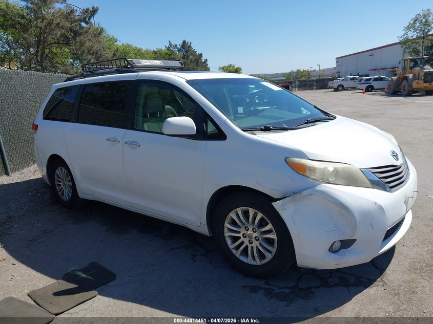 2011 Toyota Sienna Xle V6