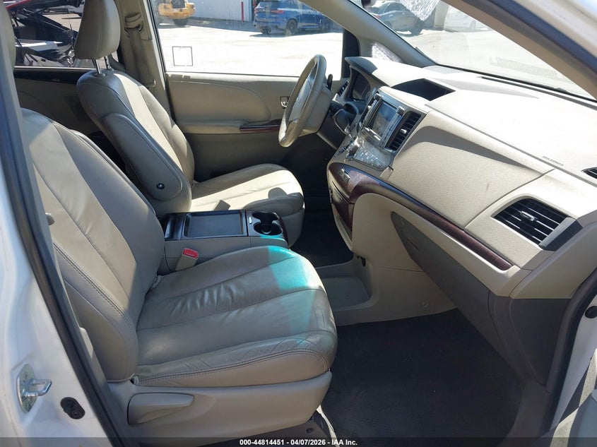 2011 Toyota Sienna Xle V6