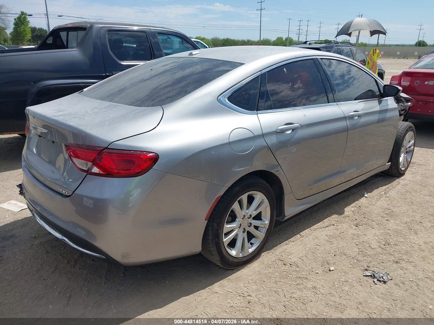 2015 CHRYSLER 200 LIMITED · Фото 4