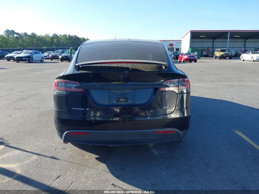 2017 Tesla Model X 100D/75D/90D VIN: 5YJXCBE27HF060964 Lot: 44814524