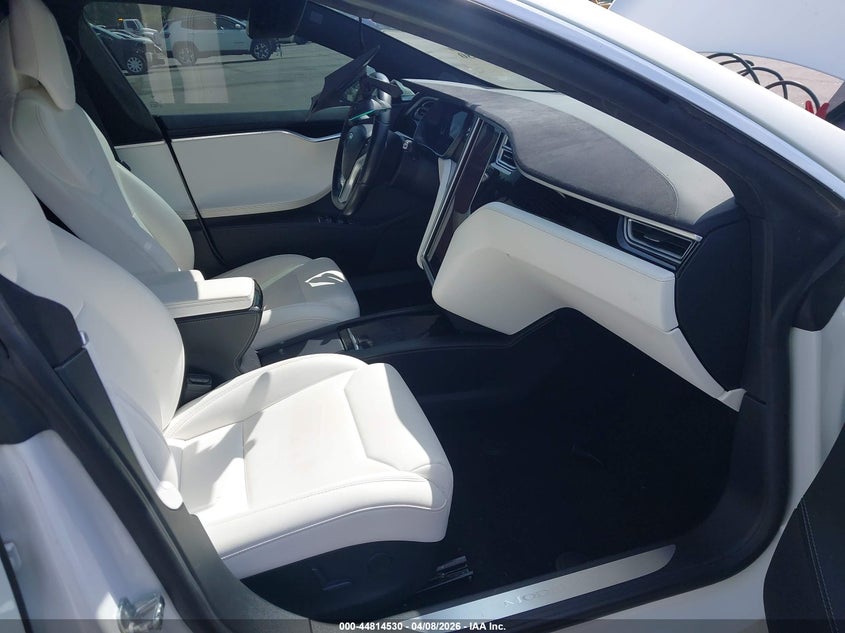 2017 Tesla Model s white Lot 111044814530 Vin 5YJSA1E25HF203677