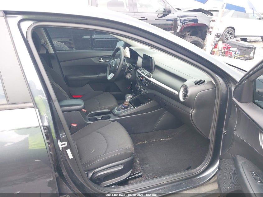 2020 Kia Forte 2.0 Lxs grey Lot 111044814537 Vin 3KPF24AD3LE256741