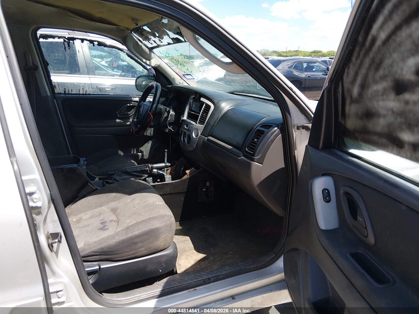 2005 Mazda Tribute S