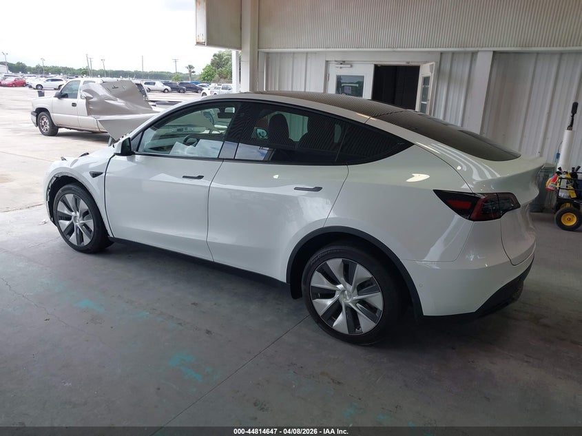 TESLA MODEL Y - zdjęcie 3