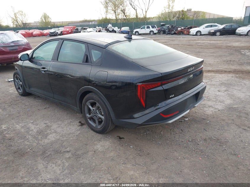 Vin: 3kpft4de3se093878, lot: 45311989, kia k4 lxs 20253