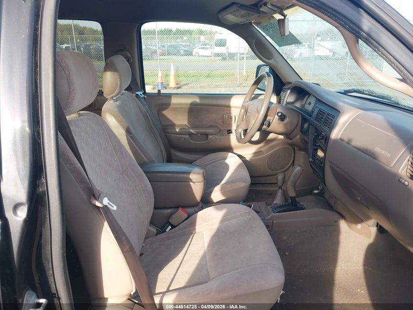 2004 Toyota Tacoma Base V6