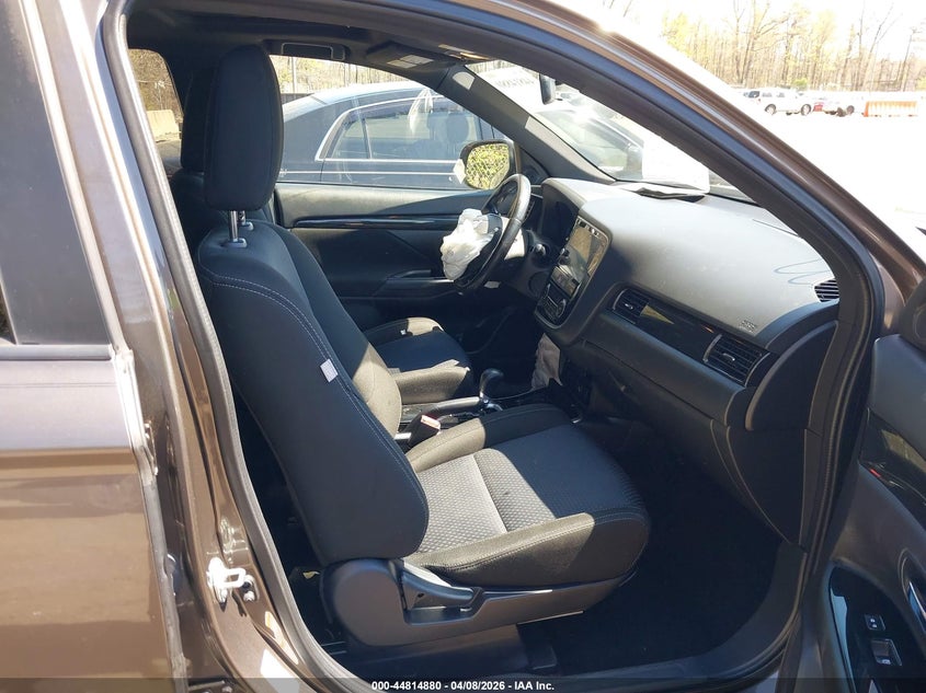 2018 Mitsubishi Outlander Le