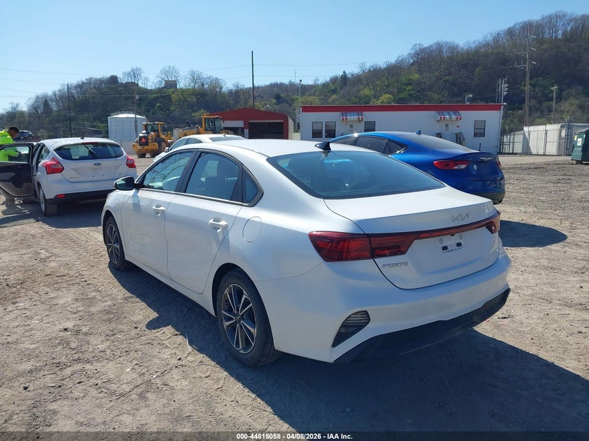 2023 Kia Forte Lxs