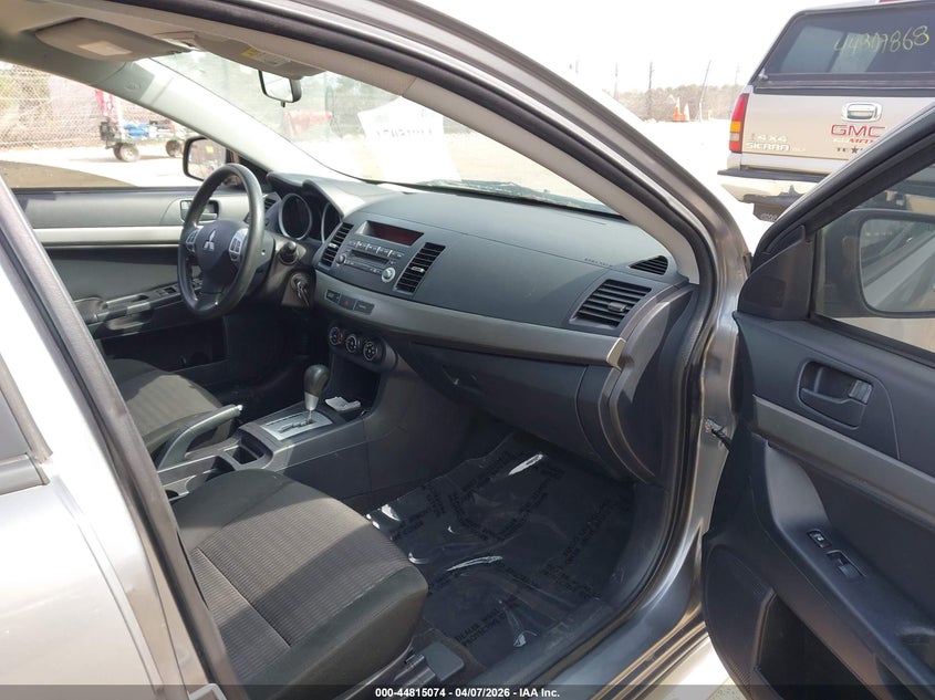 2013 Mitsubishi Lancer Es