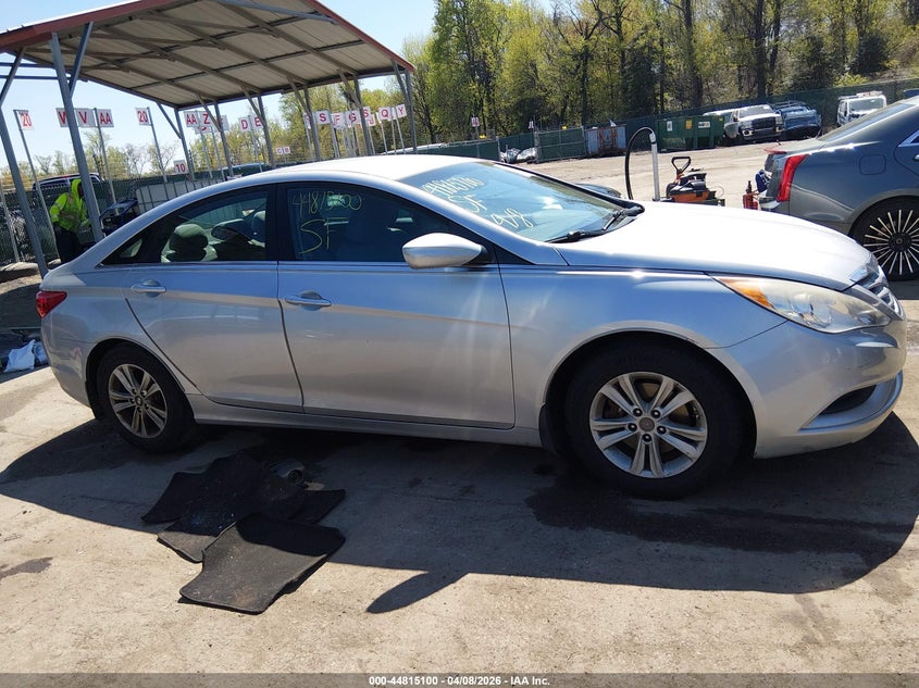2013 Hyundai Sonata 2.4 Gls silver Lot 111044815100 Vin 5NPEB4AC9DH620404