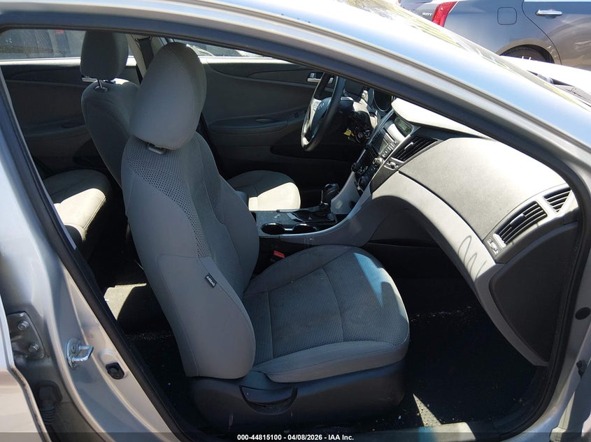 2013 Hyundai Sonata 2.4 Gls silver Lot 111044815100 Vin 5NPEB4AC9DH620404