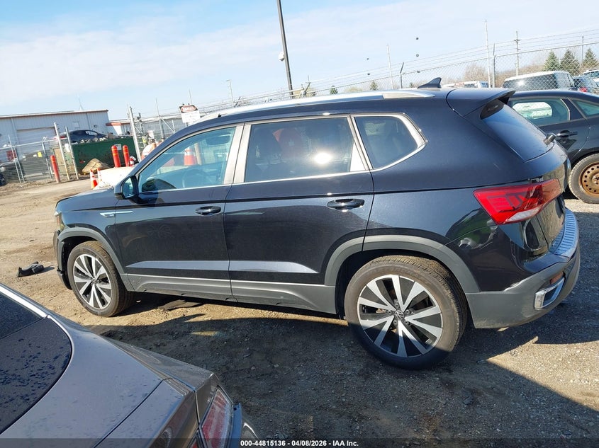 2022 Volkswagen Taos 1.5T Se VIN: 3VVYX7B24NM090524 Lot: 44815136