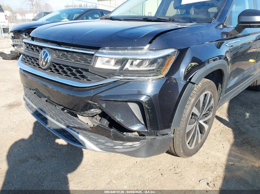 2022 Volkswagen Taos 1.5T Se VIN: 3VVYX7B24NM090524 Lot: 44815136