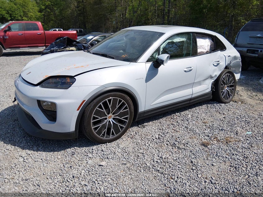 Vin: wp1aa2xaxrl002020, lot: 45312428, porsche macan electric 4 20242
