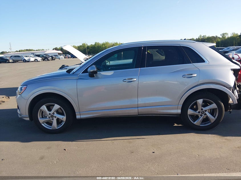 2021 Audi Q3 Premium 40 Tfsi Quattro Tiptronic VIN: WA1AUCF35M1134881 Lot: 44815180
