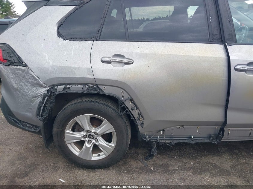 2021 Toyota Rav4 Xle VIN: 2T3P1RFV4MC221283 Lot: 44815455