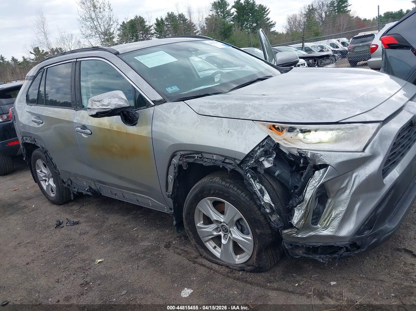 2021 Toyota Rav4 Xle VIN: 2T3P1RFV4MC221283 Lot: 44815455