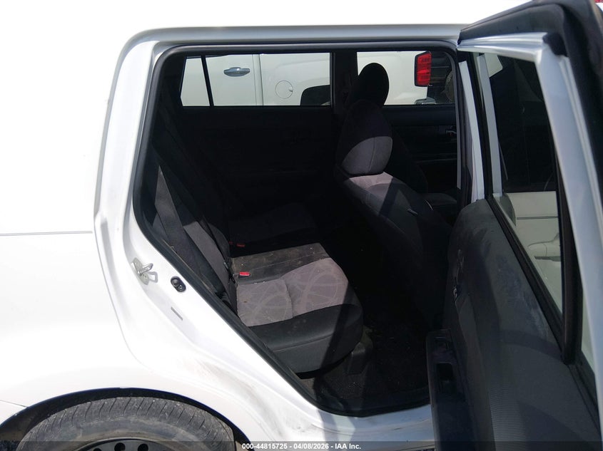 2013 Scion Xb 2.4 white Lot 111044815725 Vin JTLZE4FE3DJ046686