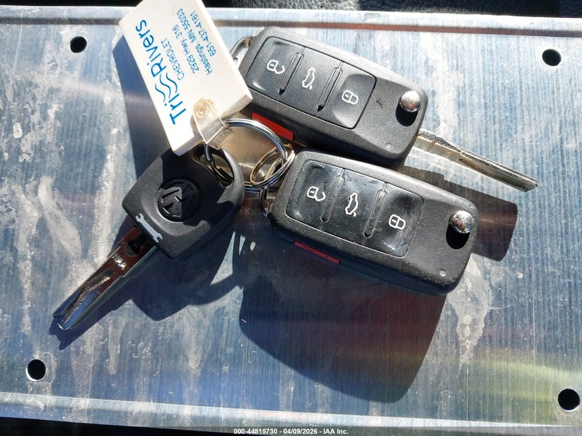 2013 Volkswagen Eos Sport VIN: WVWBW8AHXDV002180 Lot: 44815730