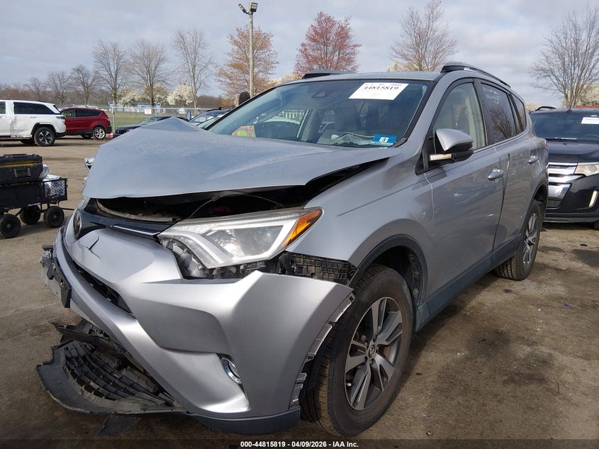 2018 Toyota Rav4 Xle JTMRFREV5JJ211284 photo 1