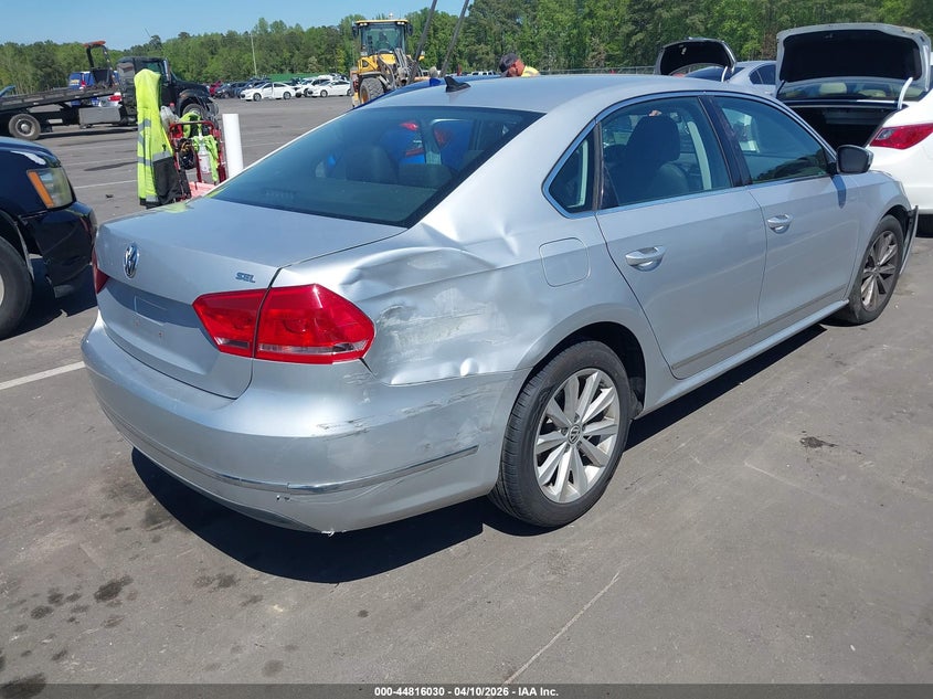 2013 Volkswagen Passat 2.5 2.5L Sel silver Lot 111044816030 Vin 1VWCP7A33DC018374