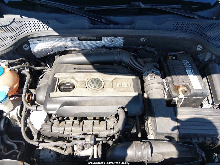 2012 Volkswagen Beetle 2.0T Turbo VIN: 3VW467ATXCM649627 Lot: 44816069