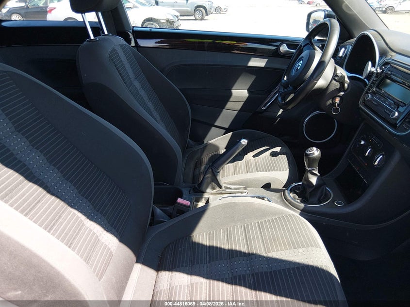 2012 Volkswagen Beetle 2.0T Turbo