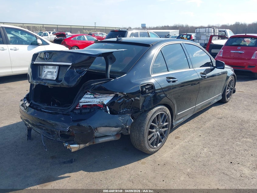 2012 Mercedes-Benz C 300 Luxury 4Matic/Sport 4Matic