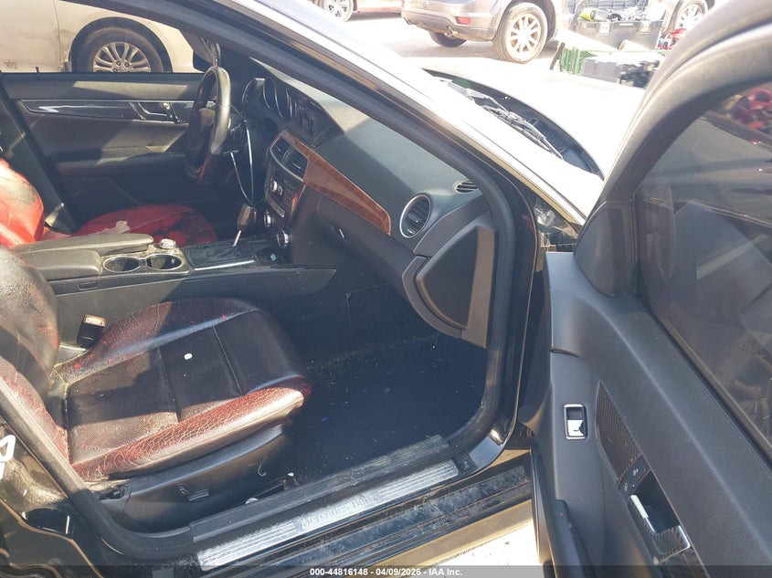 2012 Mercedes-Benz C 300 Luxury 4Matic/Sport 4Matic