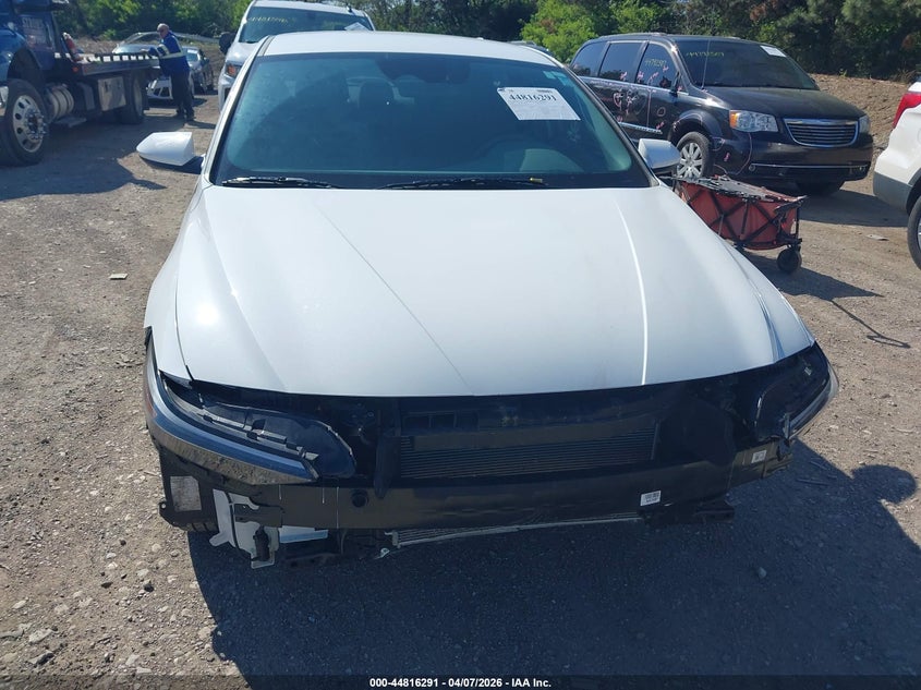 2024 HYUNDAI ELANTRA SEL — Photo 12