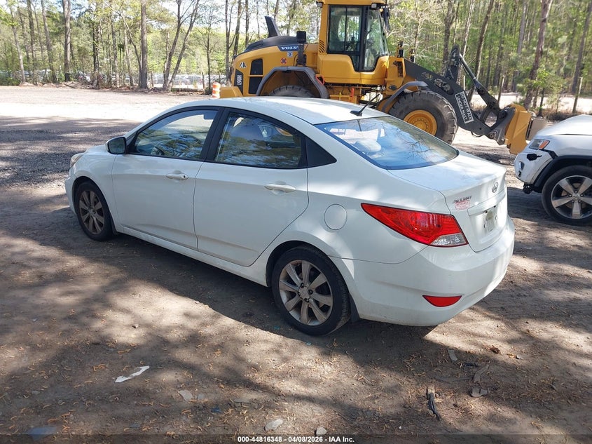 2012 Hyundai Accent 1.6 Gls white Lot 111044816348 Vin KMHCU4AE9CU264068