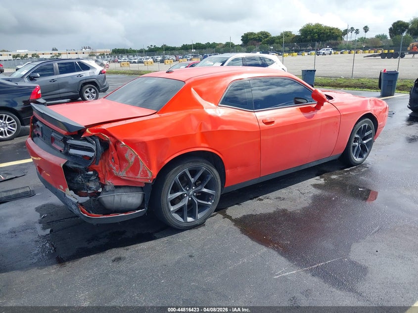 2022 Dodge Challenger 3.6 Sxt orange Lot 111044816423 Vin 2C3CDZAG0NH238438