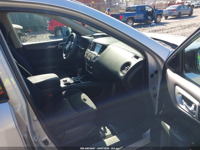 2017 Nissan Pathfinder S