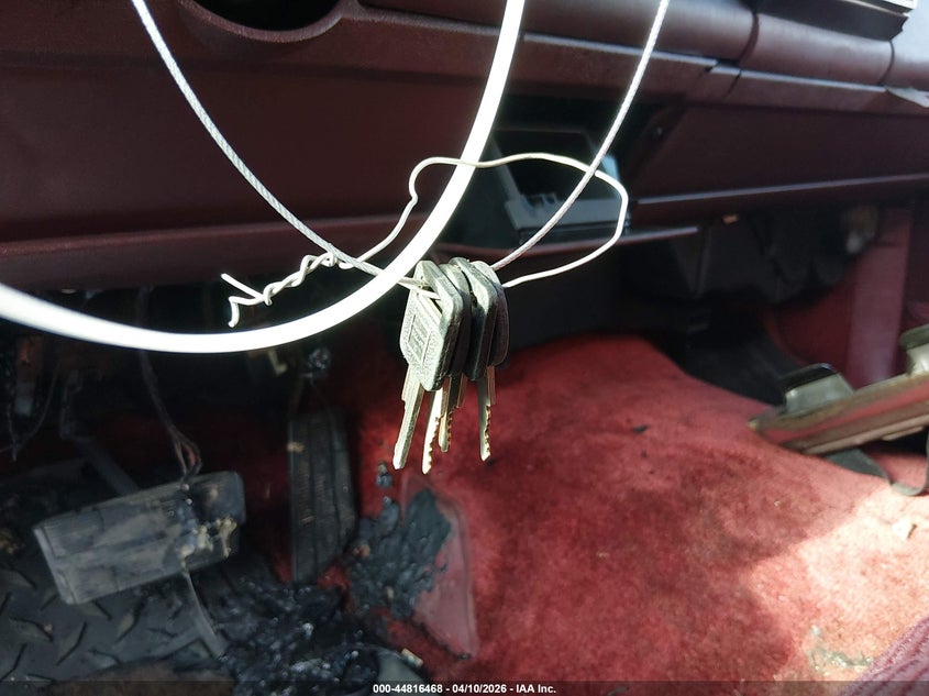 1993 Chevrolet Suburban C1500 VIN: 1GNEC16K2PJ302087 Lot: 44816468