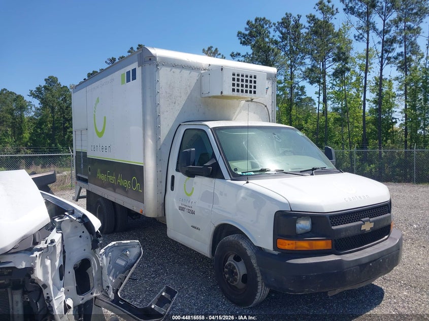 2015 Chevrolet Express Cutaway 4500 VIN: 1GB6G5CG2F1143504 Lot: 44816558