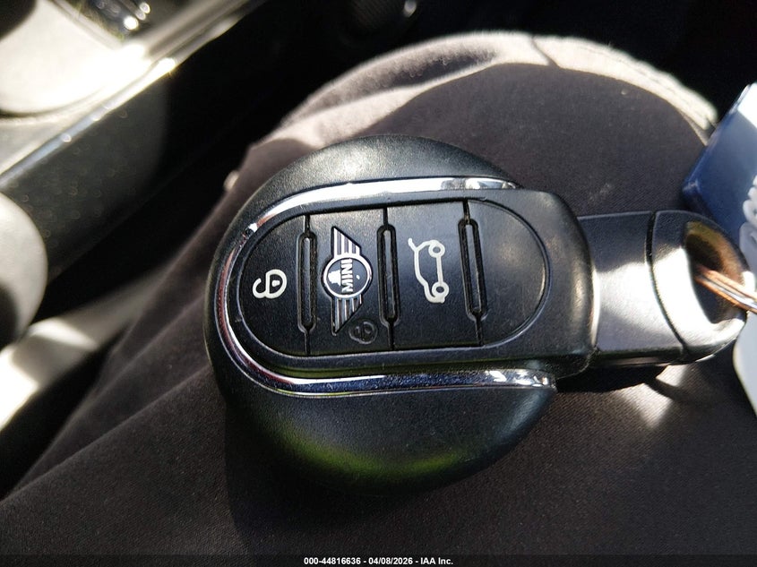 2021 Mini Hardtop Cooper VIN: WMWXR3C09M2N71804 Lot: 44816636